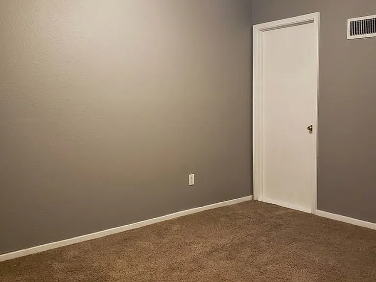 17010 Pastoria Dr — Photo 12