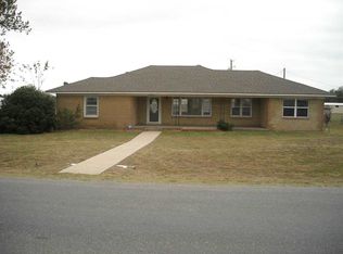 304 E Cole Ave, Fletcher, OK 73541