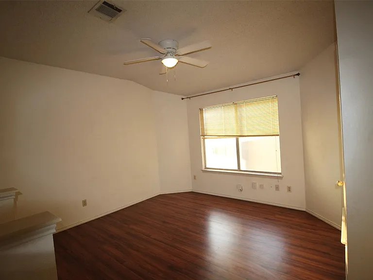 8622 Piney Creek Bnd — Photo 24