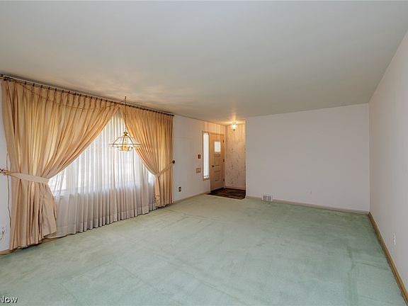 2nd image of 4944 Delevan Dr