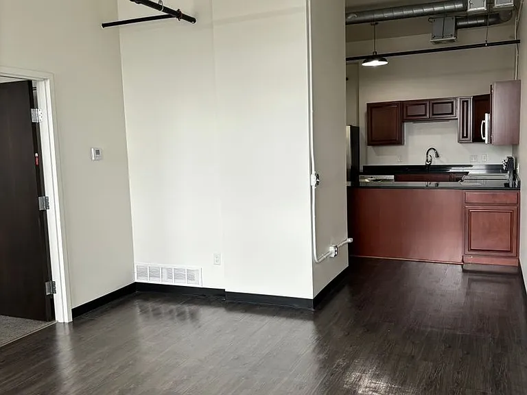 23 N Summit St — Photo 5