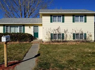 1701 Crest Way, Worland, WY 82401