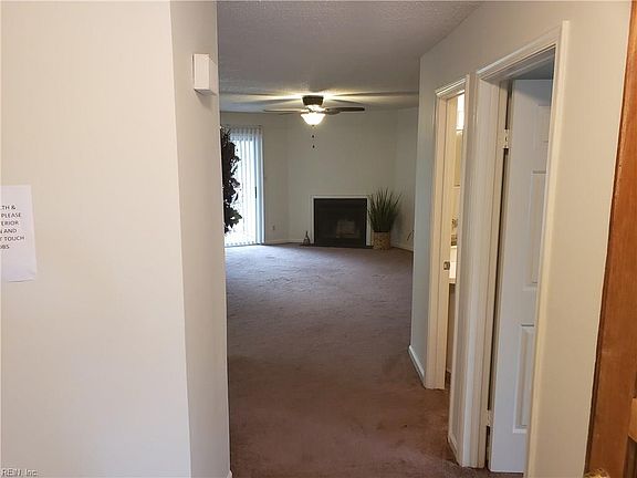 4th image of 813 Seawinds Ln #8