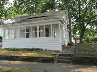 909 E 4th St, Mishawaka, IN 46544