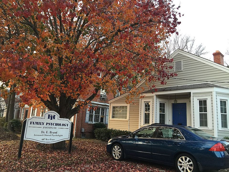 2nd image of 607 W Evans St