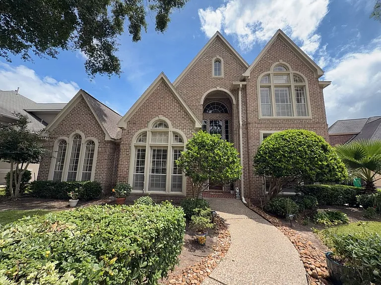 16410 Emilia Ct — Photo 34