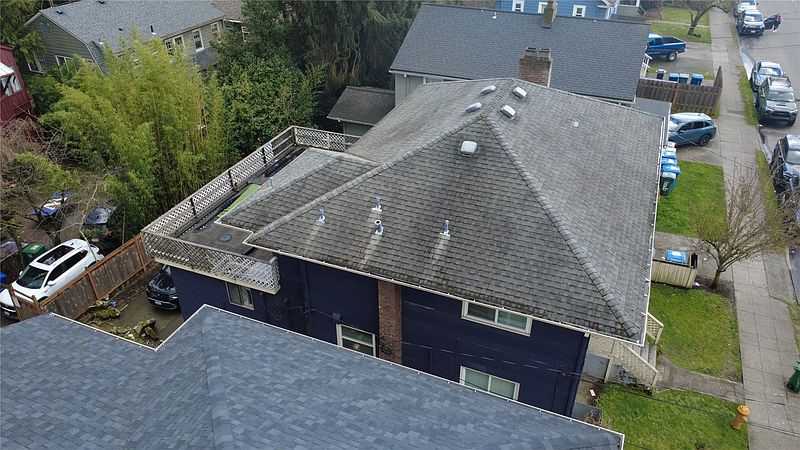 5th image of 5026 20th Avenue NE