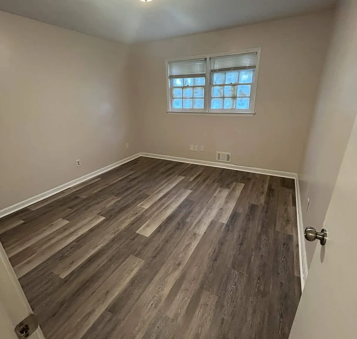293 Shelton Woods Ct — Photo 3