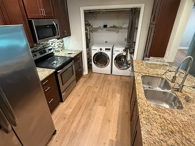 503 Abingdon Way — Photo 8