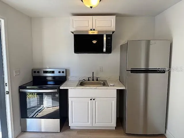 4605 N Hubert Ave #5 — Photo 3