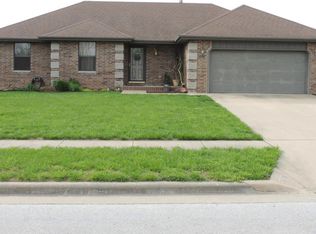 3610 W Cardinal Dr, Springfield, MO 65810