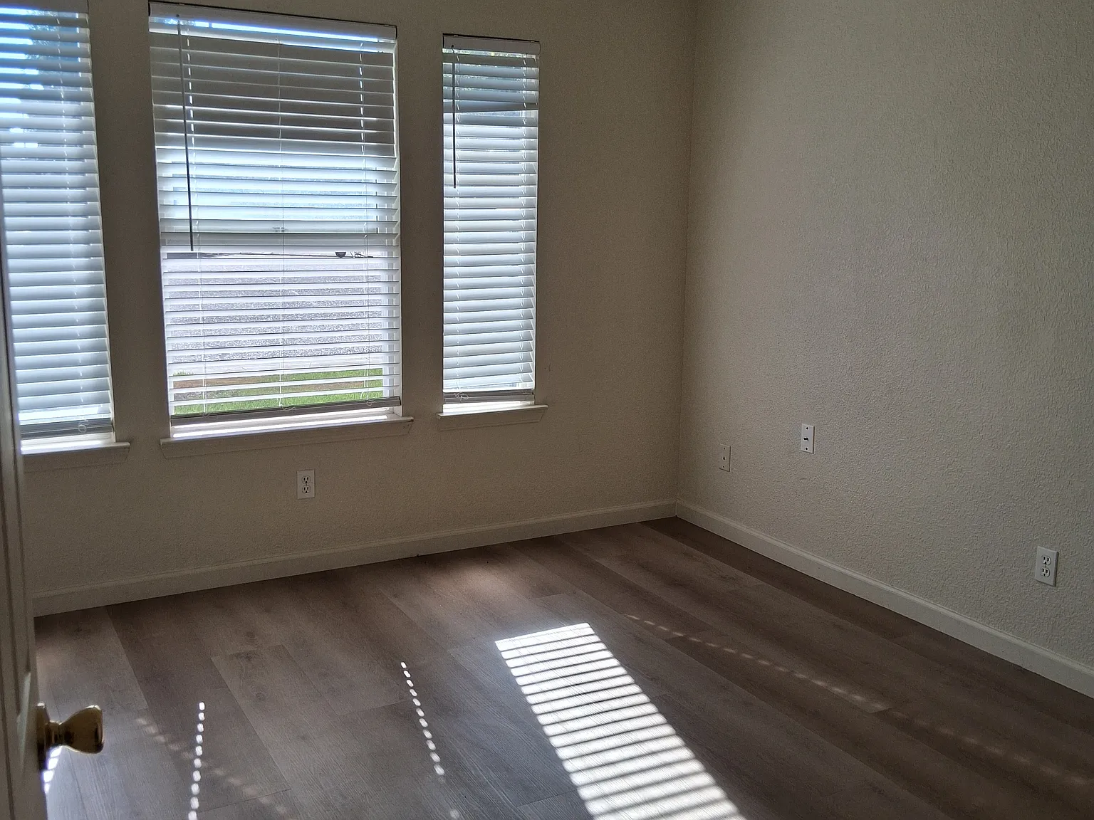 3 bed, 1336 sqft, $2,750 — Photo 4