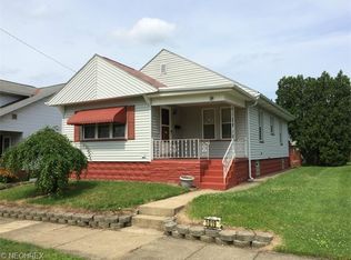 1019 N Main St, Uhrichsville, OH 44683
