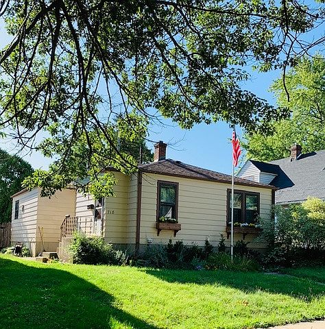 1st image of 718 Leonard Ave