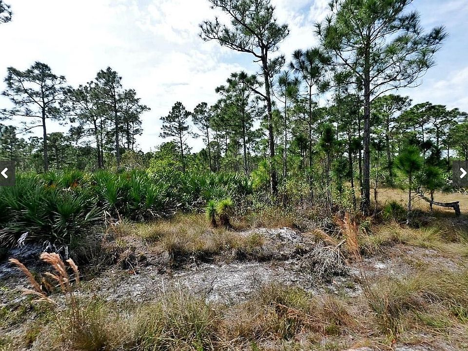2nd image of 2543 Dyer Rd
