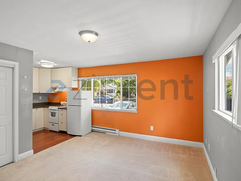 878 Quintinia Dr — Photo 6
