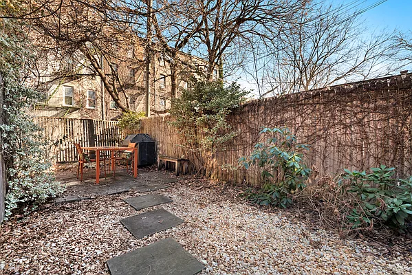 Sold by Compass | media 6