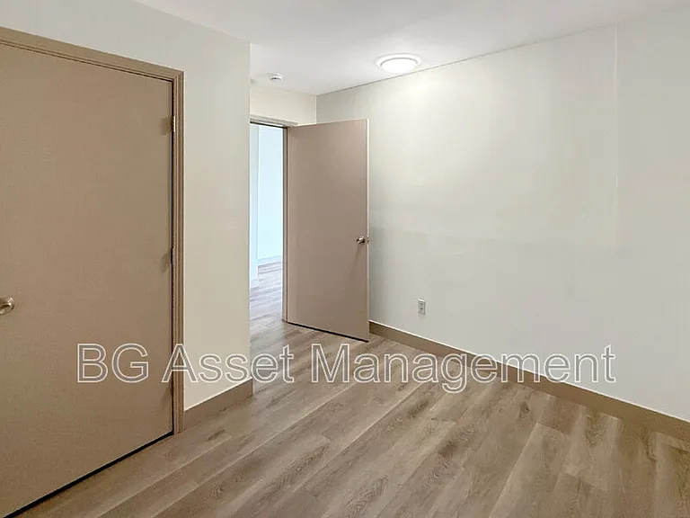 50 Frey Pl #5 — Photo 17