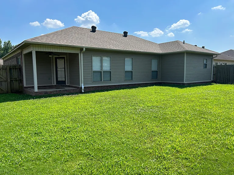 732 Rolling Rock Dr — Photo 17