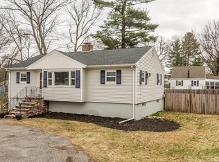 25 Oakridge Cir, Wilmington, MA 01887