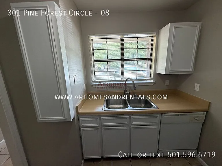 301 Pine Forest Cir #8 — Photo 6