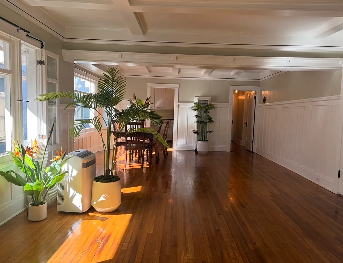 839 E Ocean Blvd — Photo 2