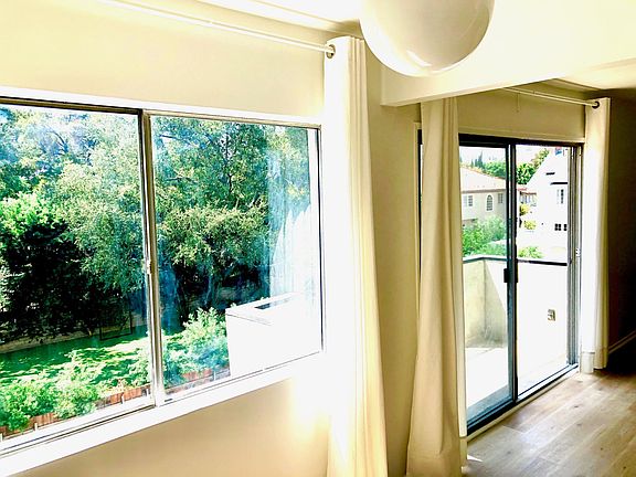 4th image of 972 E California Blvd Unit 207