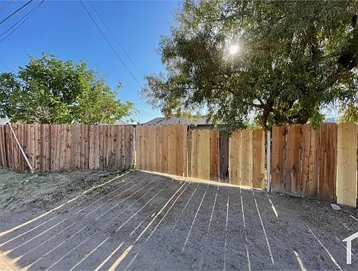 361 N 8th St — Photo 6