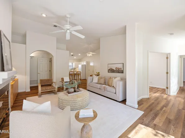 8118 N 10TH Place, Phoenix, AZ 85020