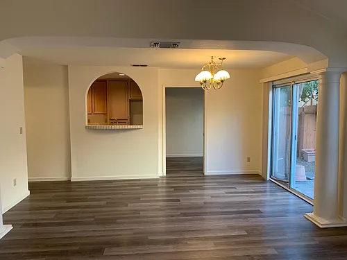 4020 Eastwood Village Ln Photo 1