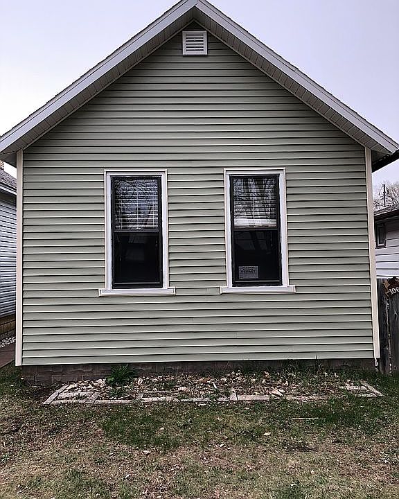 2nd image of 1064 E 9th St