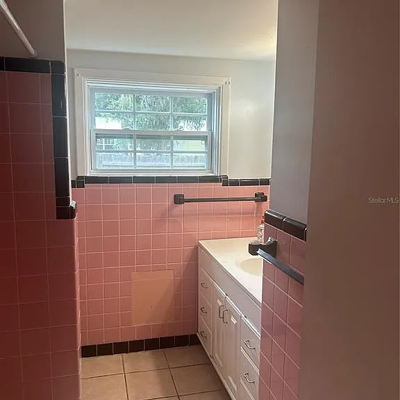 551 E 9th Ave — Photo 18