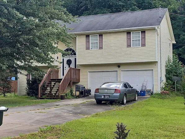 140 Taylors Ln, Carrollton, GA 30117