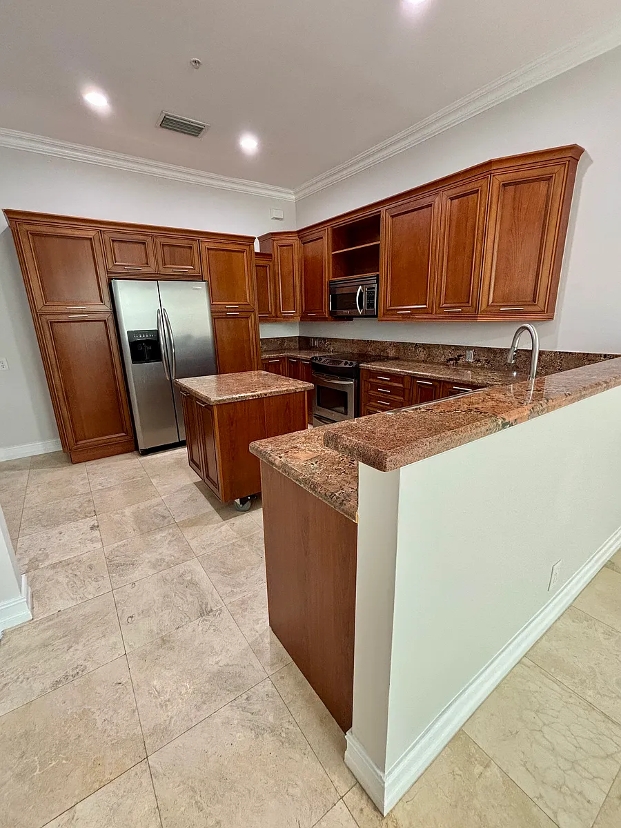 Gourmet Chef Kitchen - 150 NE 6th Ave E