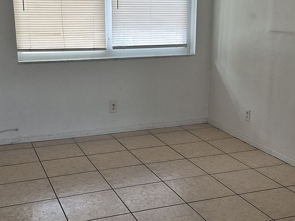 3rd image of 345 SW 23rd St