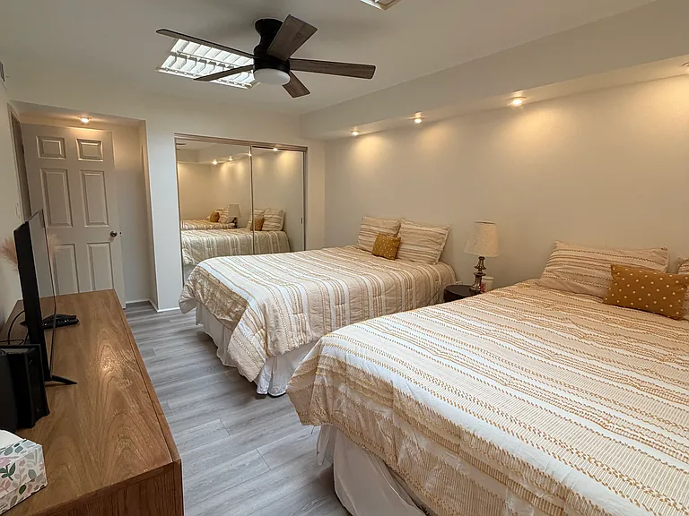 9 Marbella Dr #9 — Photo 28
