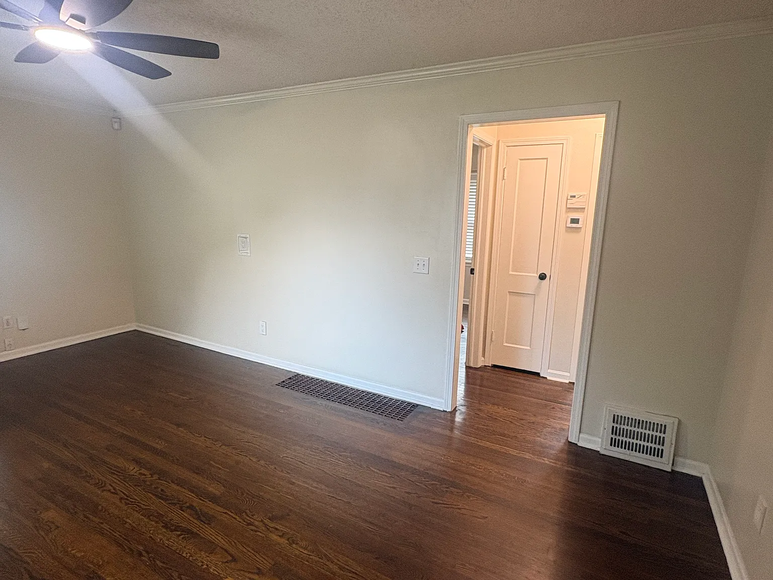 4938 Briar St — Photo 2
