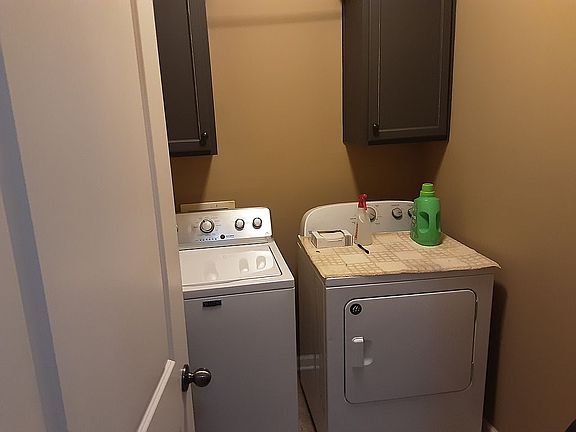 2nd image of 3105 Roseleigh Dr