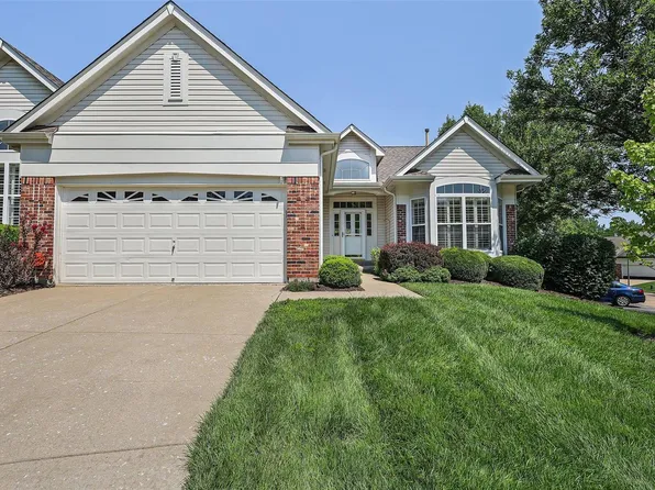 647 Stonebrook Ct, Chesterfield, MO 63005