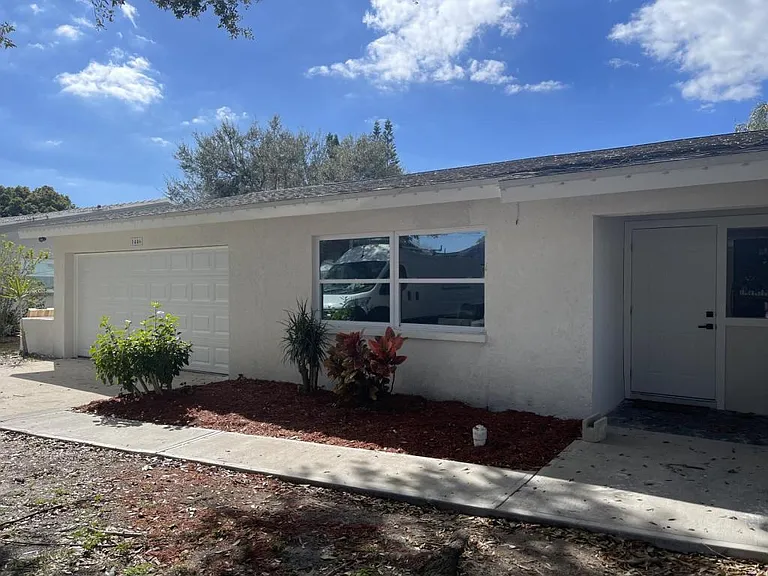 1446 S Hillcrest Ave — Photo 17