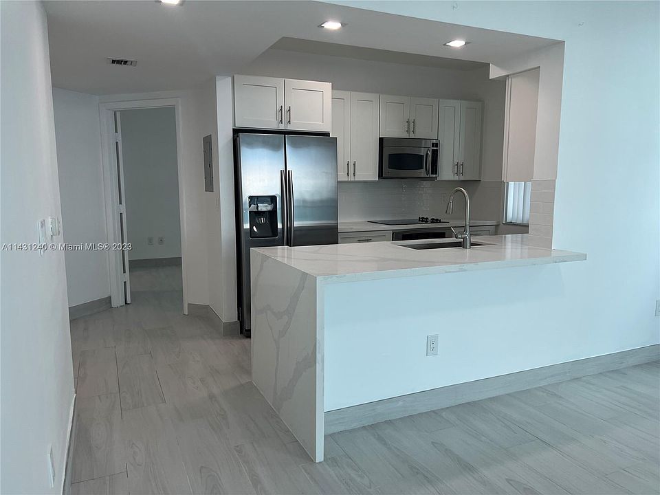 1st image of 186 SE 12th Ter Floor 1