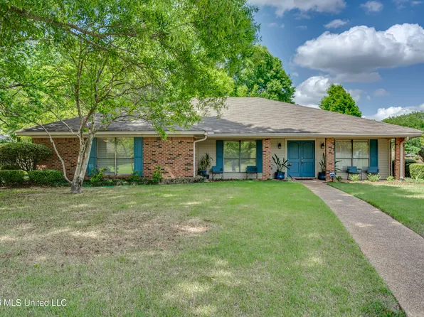 107 Westlake Dr, Brandon, MS 39047