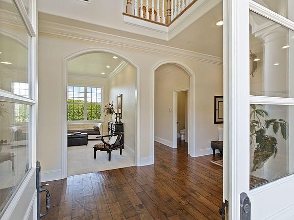5th image of 3134 N Escollera Ave