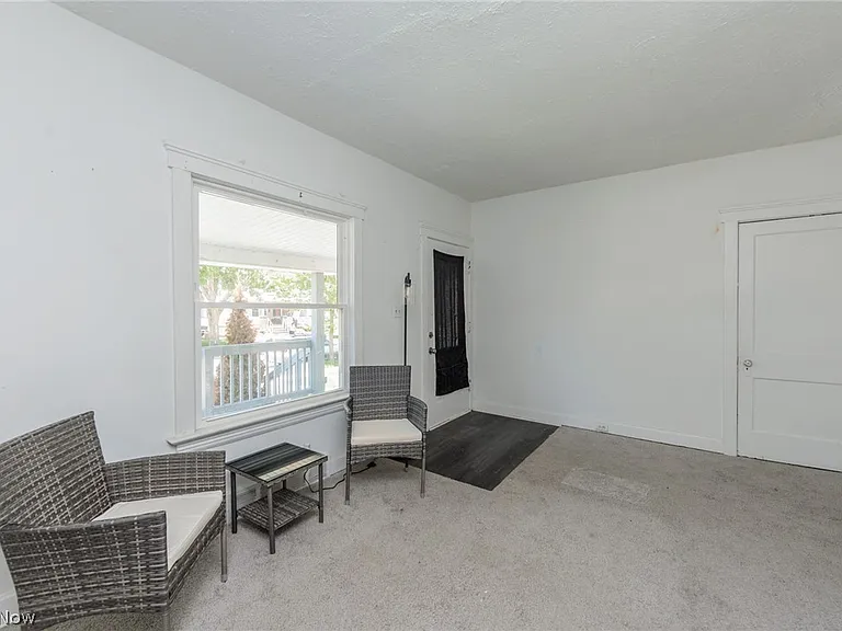 2035 Chesterland Ave #DOWN — Photo 9