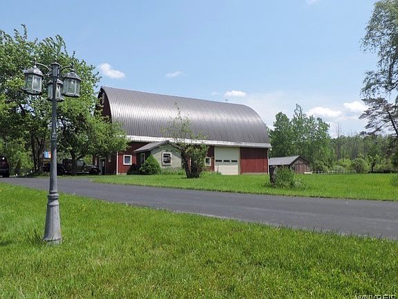 3rd image of 639 County Line Rd