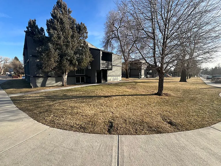 NShields636 (KC-LN-KB) — Photo 1