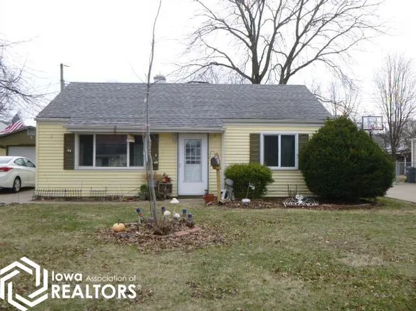 128 Indian Ter, Burlington, IA 52601