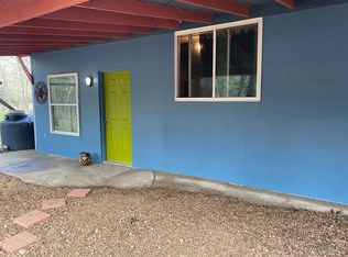 6985 Mockingbird Rd, Flatonia, TX 78941