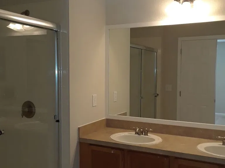 2533 Old Kent Cir — Photo 35