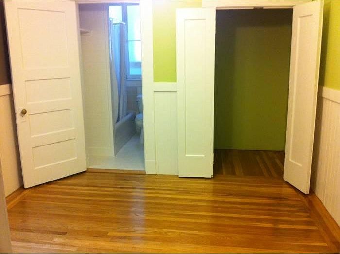 WALK IN CLOSET